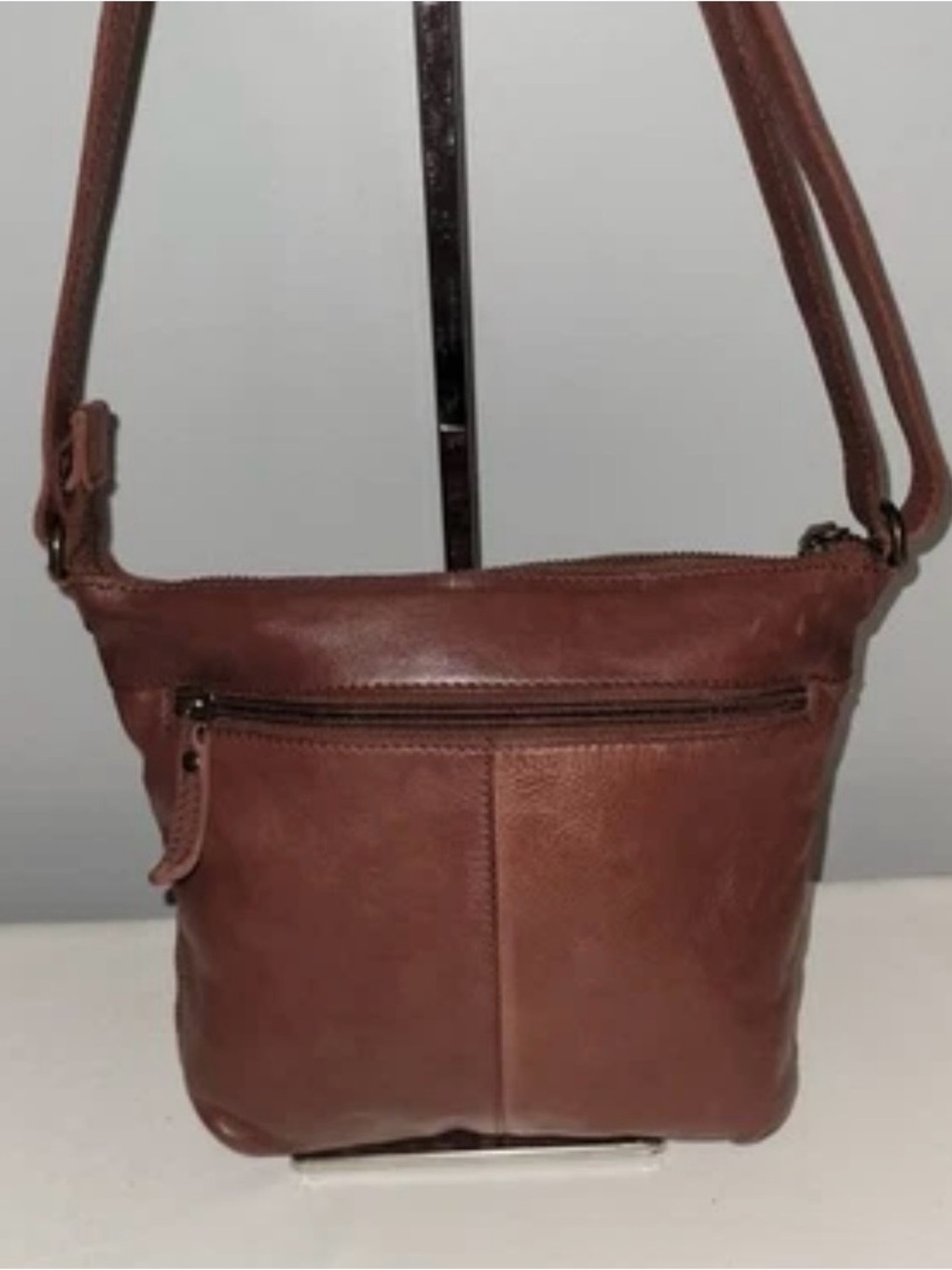 Cochoa Leather Crossbody Shoulder Bag Cognac Brown - Picture 4 of 16